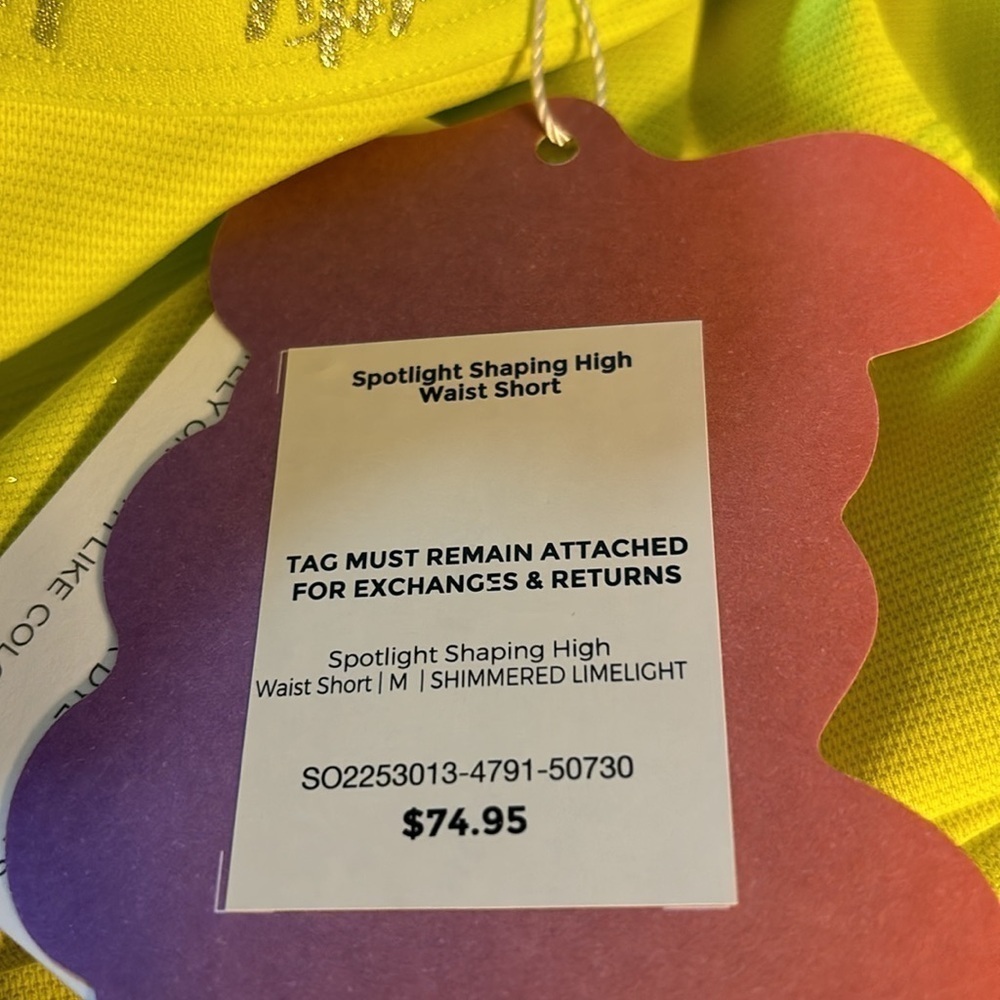 FABLETICS SPOTLIGHT SHORTS NWT - Picture 6 of 6